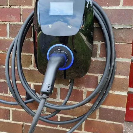 # Exklusives # Parkplatz Auf Dem Grundstueck Mit Wallbox, Klimaanlage, Netflix